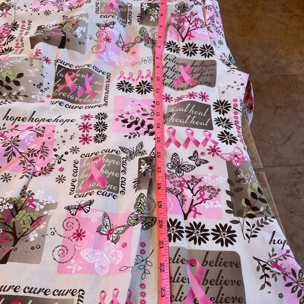 HQ Scrubs Breast Cancer Awareness Top, Cute and in great condition.  Fitted, Sm - Picture 11 of 13